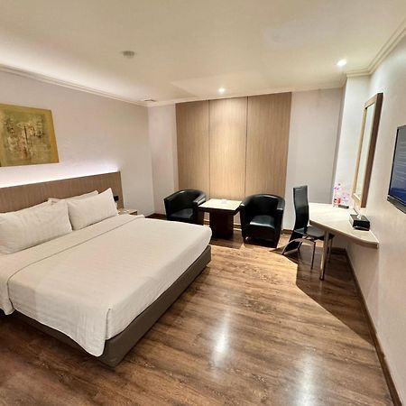 Orchardz Hotel Industri Jakarta Kemayoran Eksteriør billede