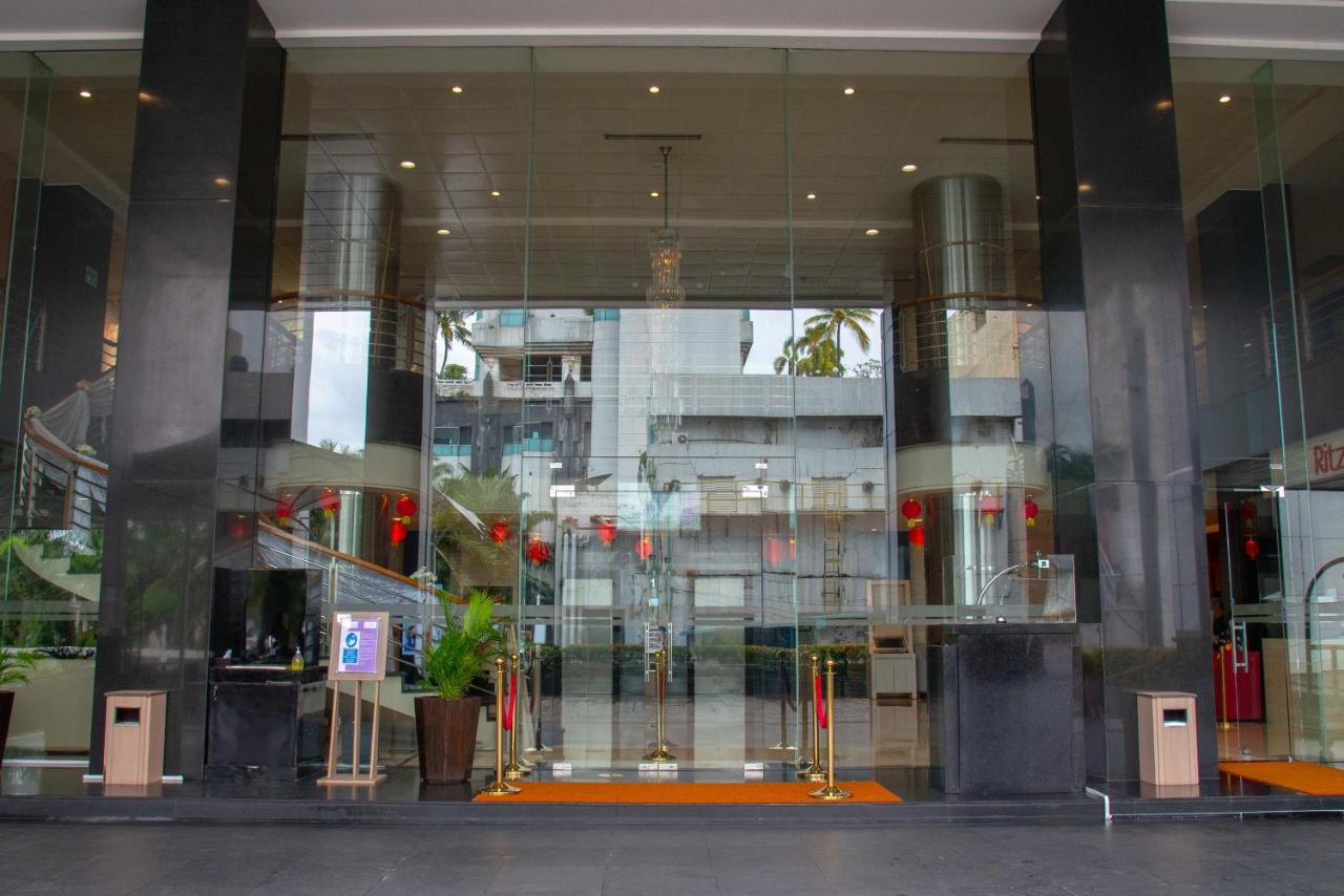 Orchardz Hotel Industri Jakarta Kemayoran Eksteriør billede
