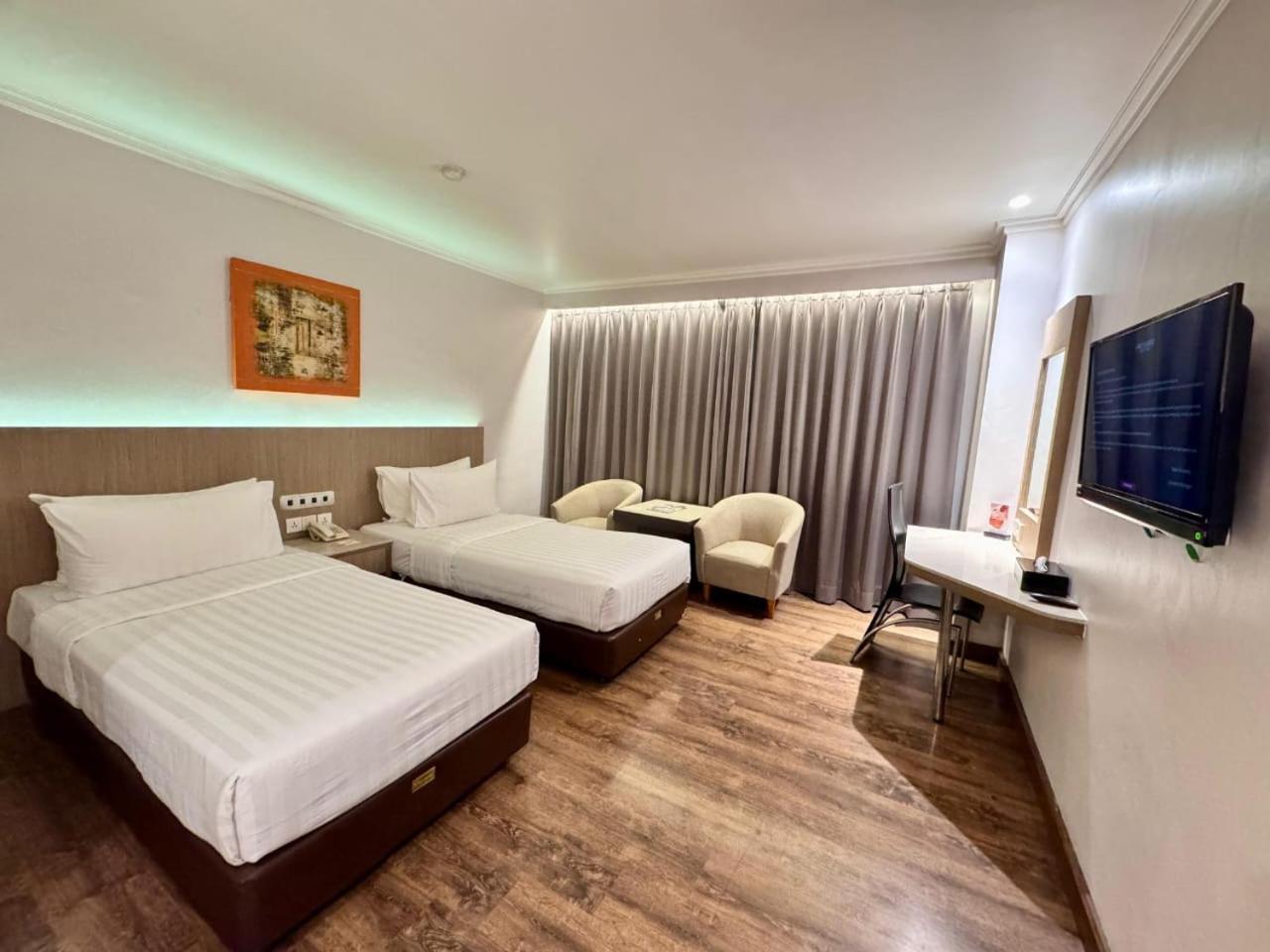 Orchardz Hotel Industri Jakarta Kemayoran Eksteriør billede