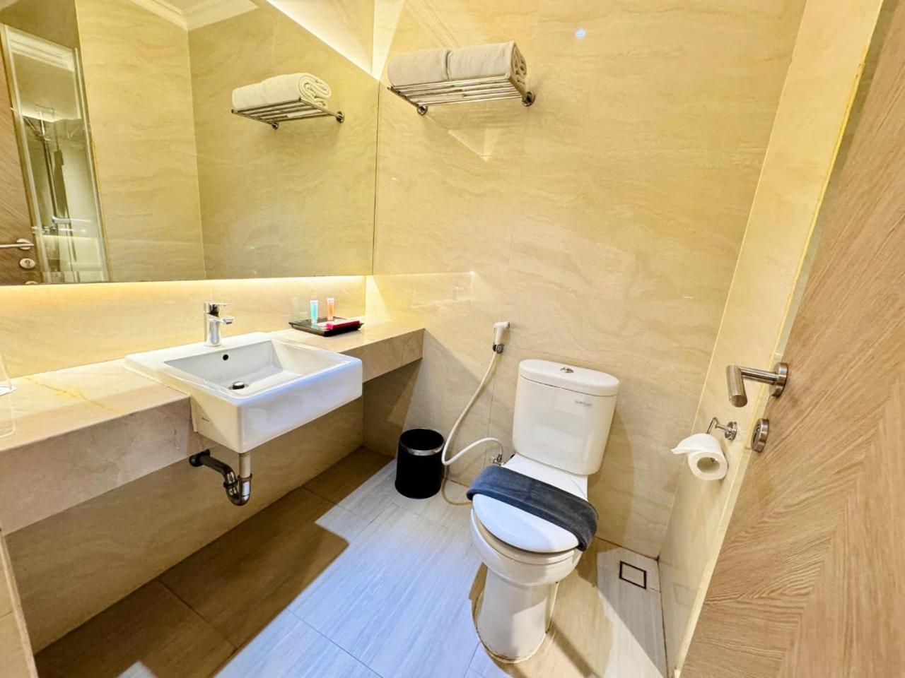 Orchardz Hotel Industri Jakarta Kemayoran Eksteriør billede