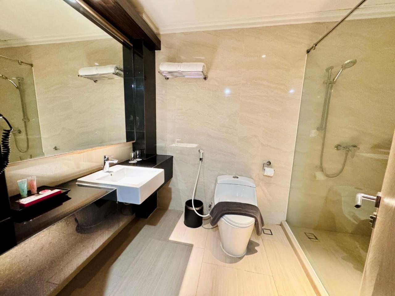 Orchardz Hotel Industri Jakarta Kemayoran Eksteriør billede