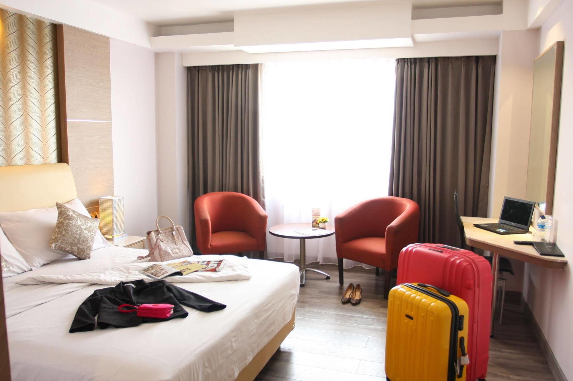 Orchardz Hotel Industri Jakarta Kemayoran Eksteriør billede